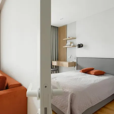 Apartment Mindaugas Designer With Balcony *